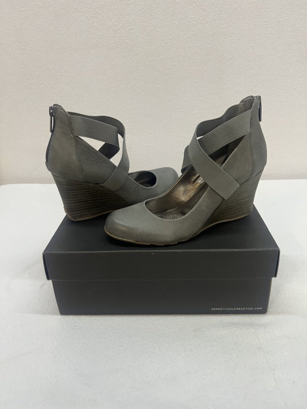 Kenneth Cole Reaction Women's Suede Shoes Wedge Heel with Criss Cross Straps